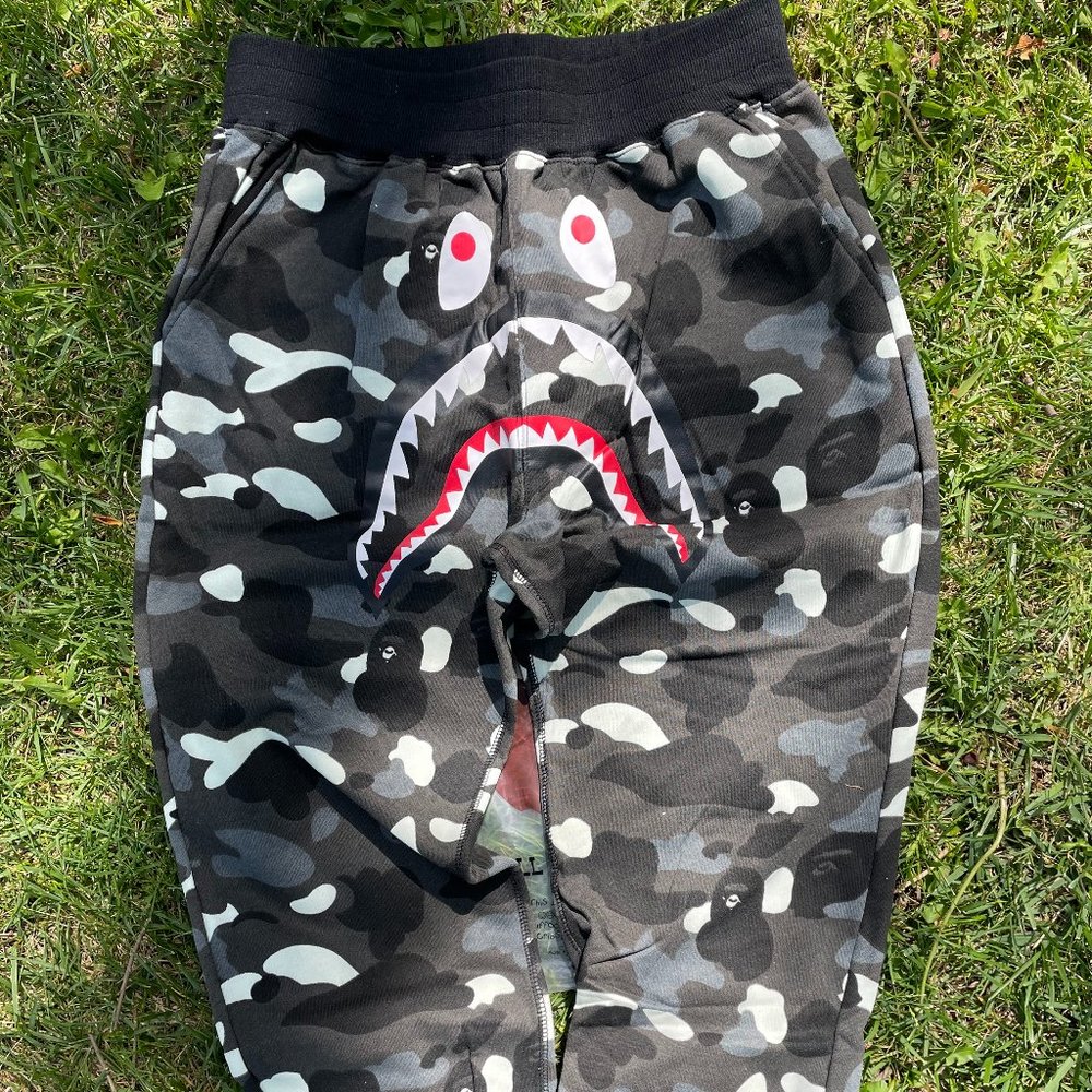 Bape Black Camo Shark Pant - Picture 6 of 8